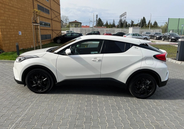 Toyota C-HR cena 74900 przebieg: 67000, rok produkcji 2017 z Warszawa małe 172